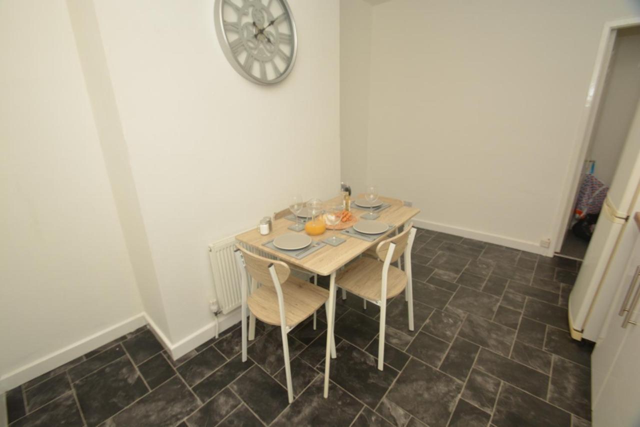 Spacious And Homely 2 Bedroom Flat - Suitelivin 盖茨黑德 外观 照片